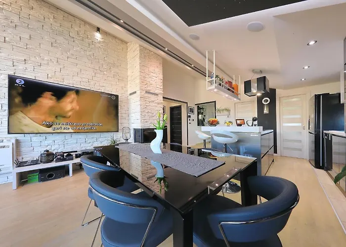 Vila Legacy, By The Beach,