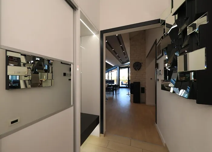 Legacy, By The Beach, * Kali