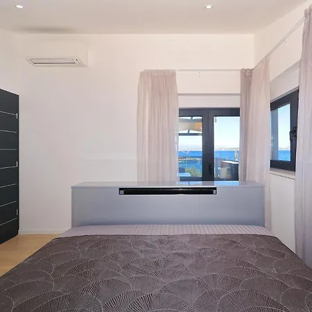 Villa Legacy, By The Beach, Kali