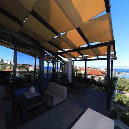 Villa Legacy, By The Beach, Kali