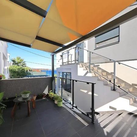 Villa Legacy, By The Beach, Kali