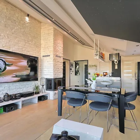 Villa Legacy, By The Beach, Kali