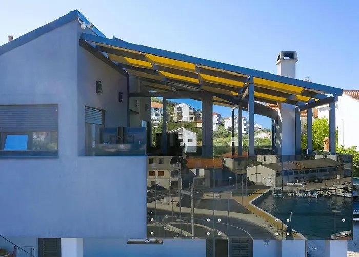 Legacy, By The Beach, * Kali