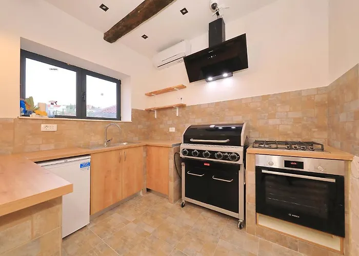 Villa Legacy, By The Beach, Kali