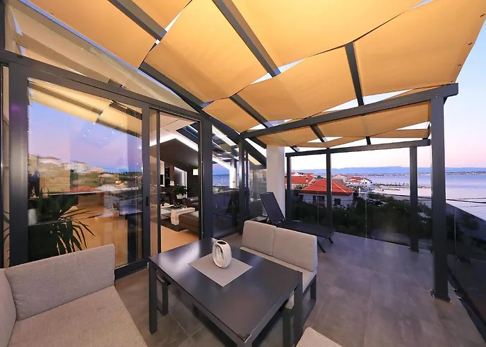 Legacy, By The Beach, Kali