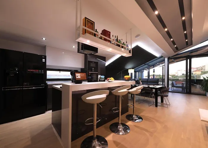 Villa Legacy, By The Beach, Kali